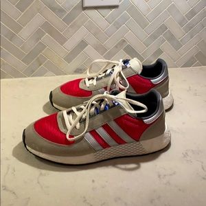Adidas Marathon Tech size 9